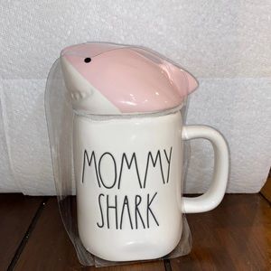 Rae Dunn Pink MOMMY SHARK Mug with Topper